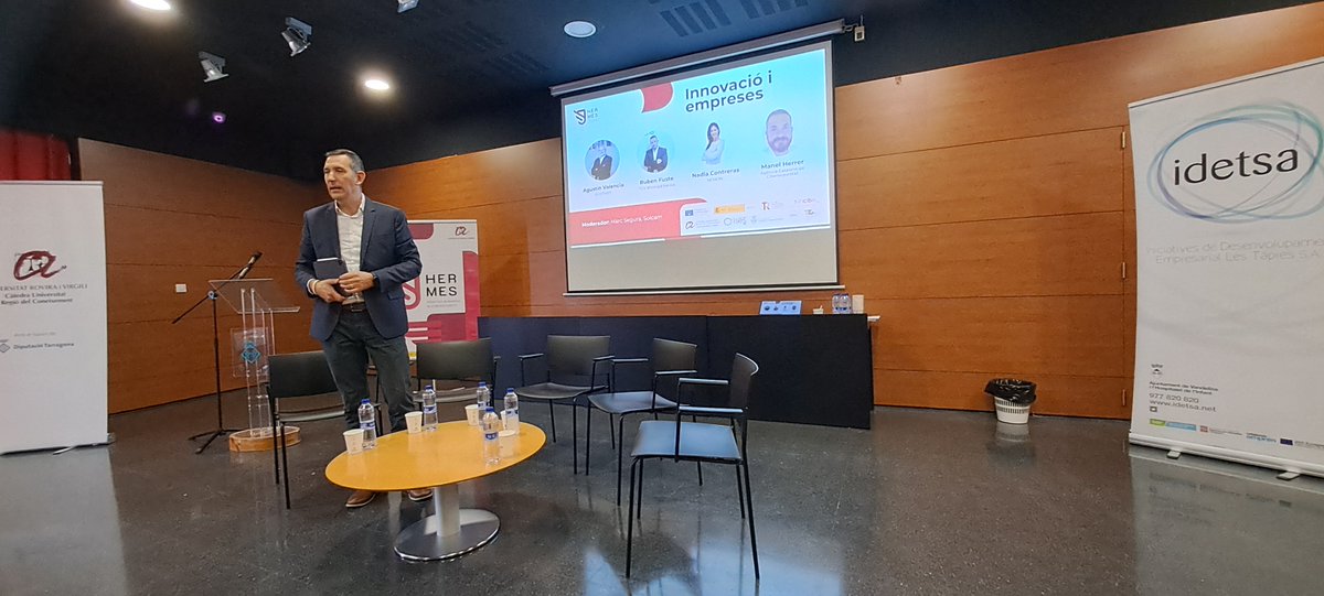 ajuntament_vh's tweet image. Avui, a l&apos;Hospitalet de l&apos;Infant, s’ha celebrat la jornada “Energia segura: ciberseguretat en el sector elèctric”, organitzada per #CRiSES (@universitatURV ) dins del projecte HERMES.
👥 Més de vint participants han debatut sobre innovación, recerca i reptes de la digitalització
