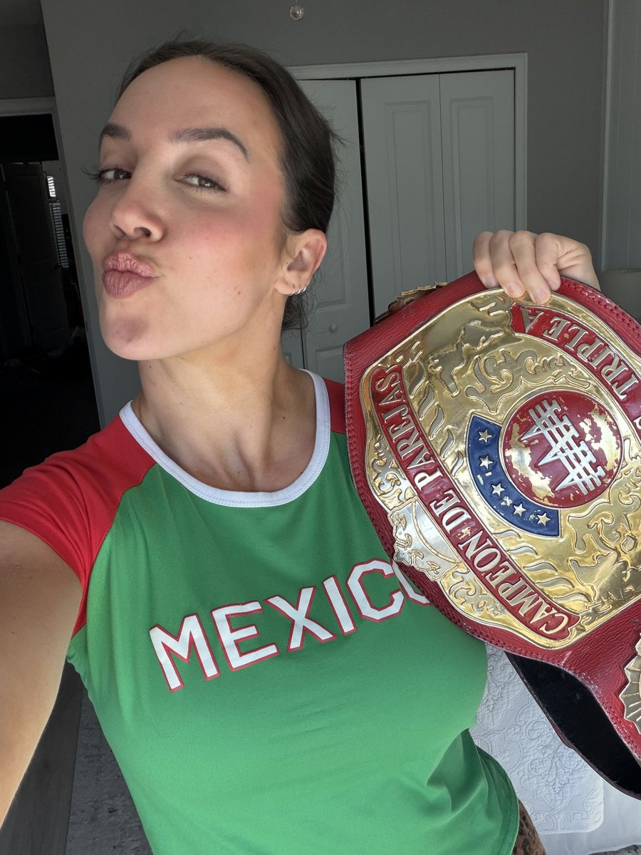 BRB yappin about <a href="/luchalibreaaa/">Lucha Libre AAA Worldwide</a> and our Muy Grande Campeona celebration 
🇲🇽 🇨🇦 🇺🇸