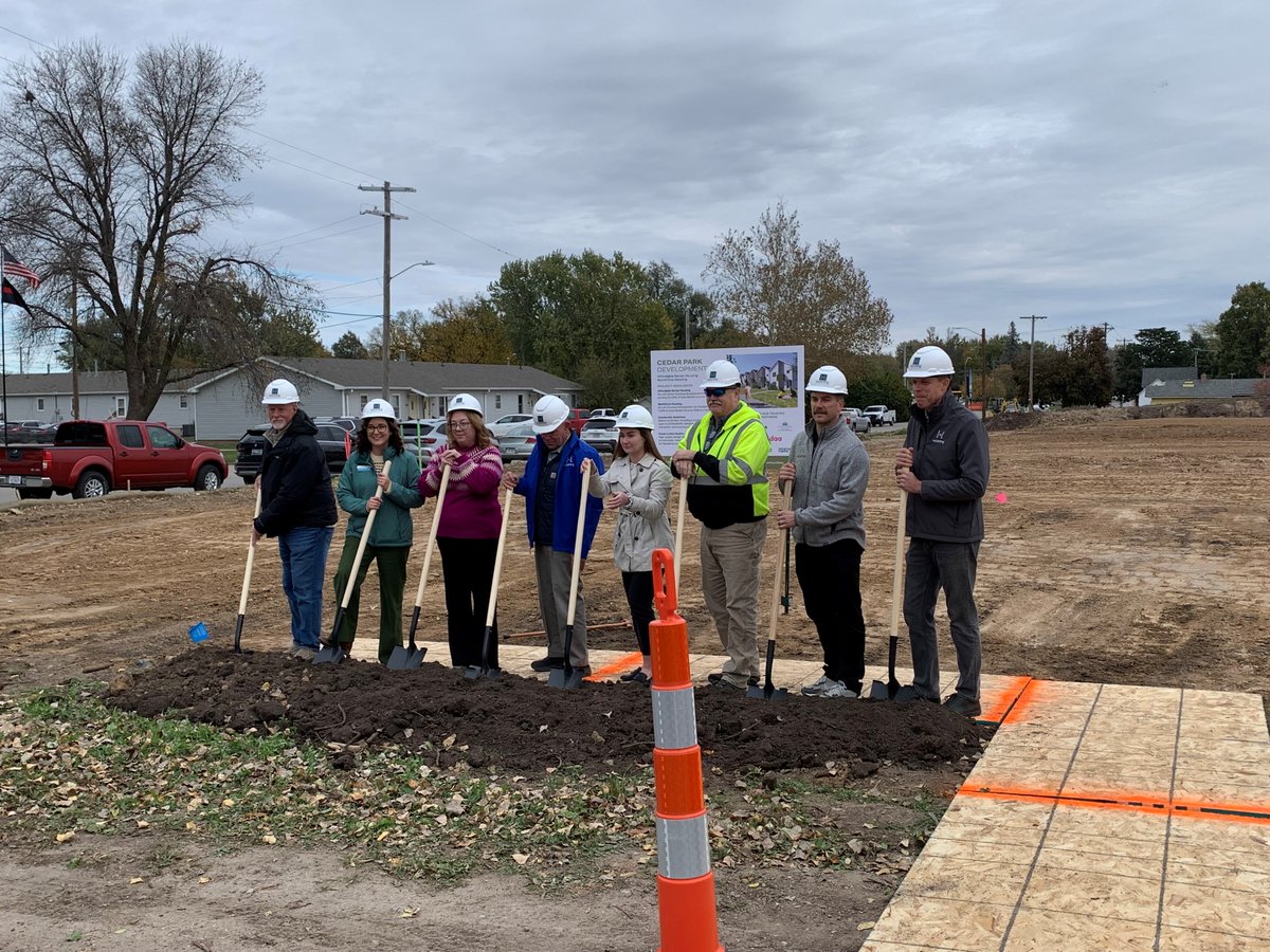 DevelopNebraska's tweet image. We enjoyed celebrating the start of the Cedar Park development in Hastings! DED is pleased to support the project through multiple housing programs. Congratulations to Hastings Community Redevelopment Authority, Hoppe Development, and partners for breaking ground!