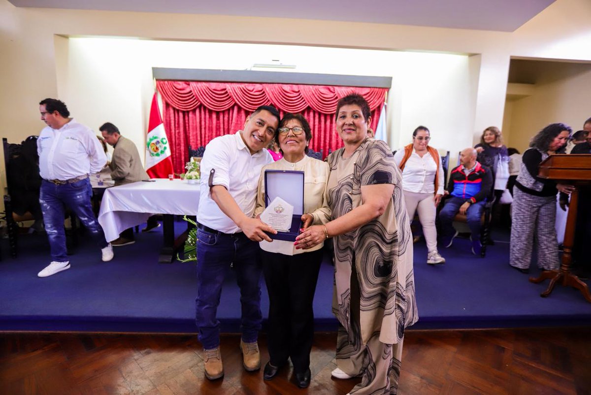 AlexCallanC's tweet photo. Esta semana tuvimos una bonita celebración por el #DíadelTrabajadorMunicipal, que reunió a los equipos de las diferentes áreas de la Municipalidad de Bellavista. ¡Gracias por su compromiso y dedicación para que nuestro distrito siga creciendo! https://t.co/GRs6F9ObZL