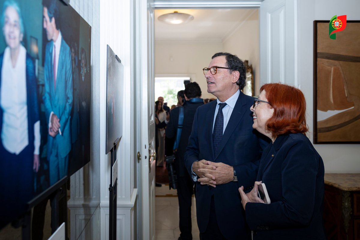 economia_pt's tweet photo. Exposição👇

📍 Residência Oficial do Primeiro-Ministro — São Bento
🗓️ Sábados e domingos de novembro 🕰️ 10h00 — 16h00 🎟️ Entrada gratuita

#AnibalCavacoSilva #Exposição #LuisMontenegro #CastroAlmeida #GovernodePortugal

📷 Mariana Branco | Portal do Governo

🧵3/3 https://t.co/FR8Wgw3n0Z