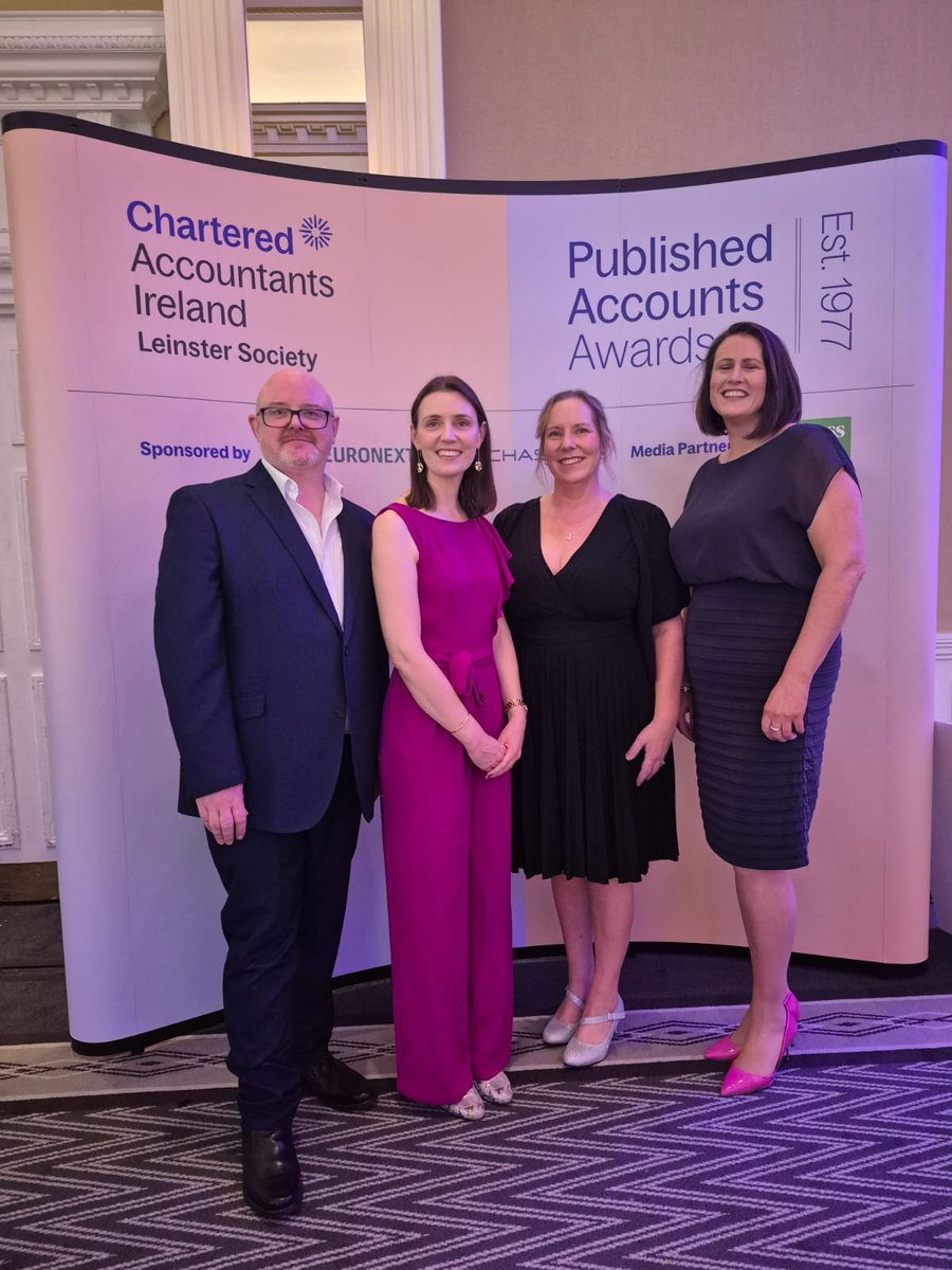 An Cosán tweet media