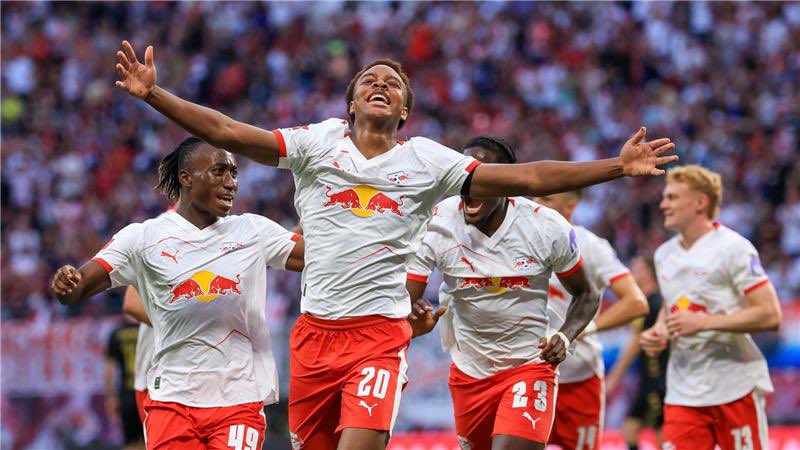 amine_harit4's tweet photo. @RotesSyndikat ??? https://t.co/6P1ojRTSZW