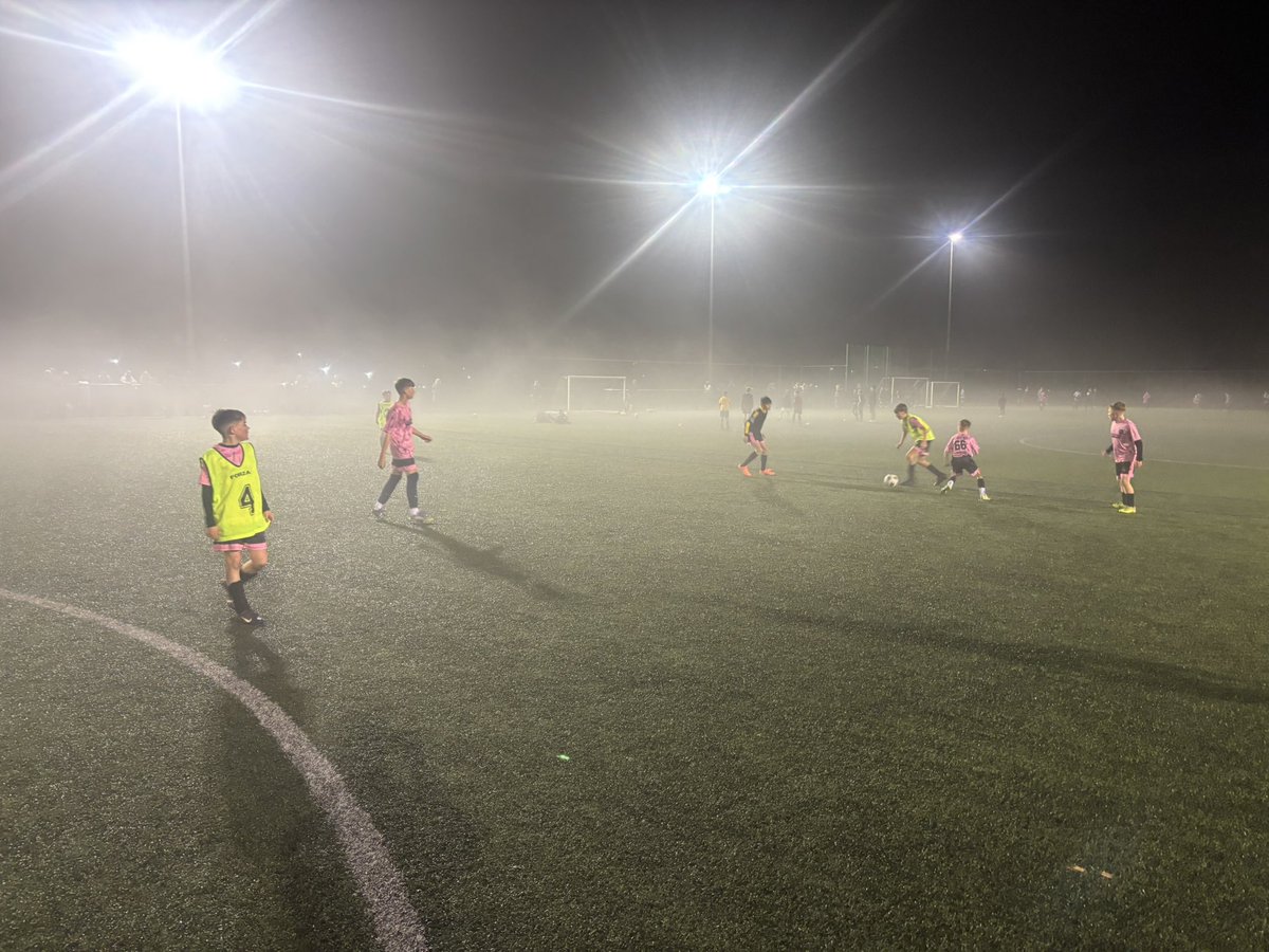 BatsJamie's tweet photo. Misty one tonight! https://t.co/3ajpOJmezZ