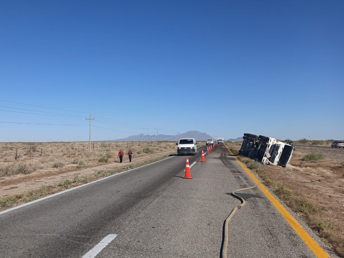 La Profepa llevó a cabo una visita de inspección en seguimiento al derrame de diésel ocurrido en el municipio de Ahumada, #Chihuahua, para garantizar la limpieza y restauración del área afectada. Además, inició el procedimiento administrativo correspondiente, al que se dará