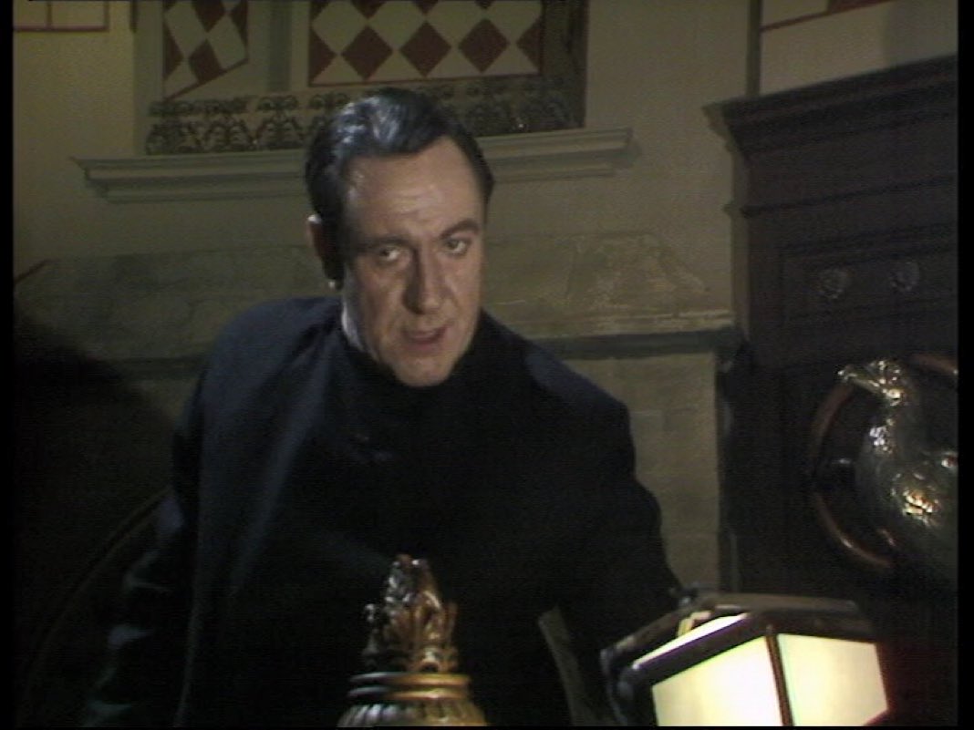 chauffeurjim's tweet photo. He may be ‘faithful’ but to my mind he’s a traitor through and through. #CelebrityTraitors #BoxOfDelights https://t.co/lvPWolWkOt