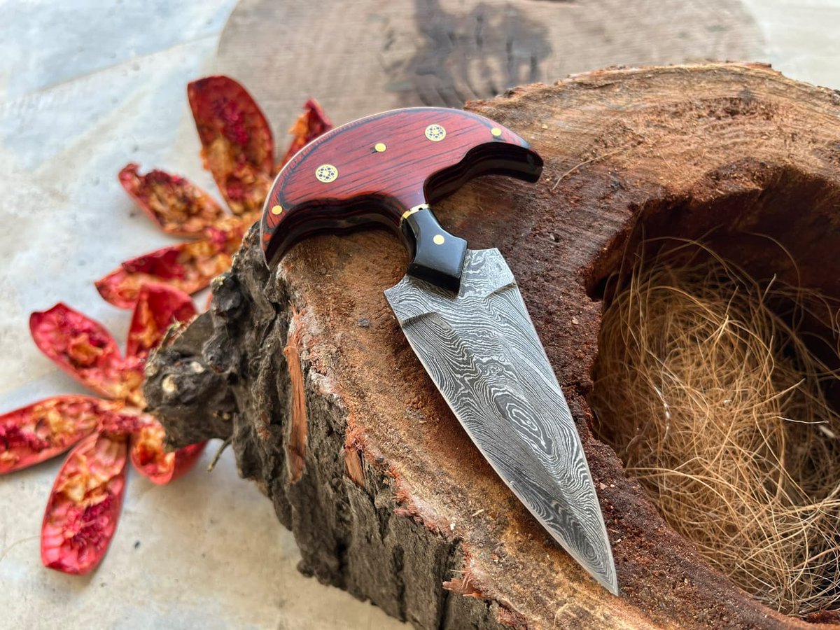 SICCBLADESUSA's tweet photo. Custom Handmade Ullu Knife With Unique Design Handle 
We Can Engrave Your Name Or Anything On the Blade 
DM For Ordered https://t.co/qOyZb3xsPV