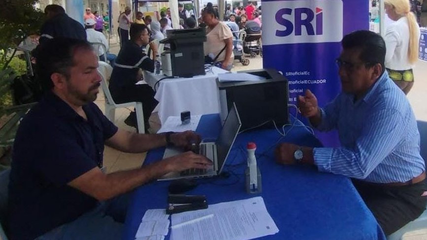 SRIoficialEc's tweet photo. #SRIzonal7

En la parroquia Buenavista, del cantón Pasaje, provincia de El Oro, se brindó atención a varios ciudadanos en trámites de RUC, claves e información tributaria.

#ElNuevoEcuador https://t.co/AZKjYr32fS