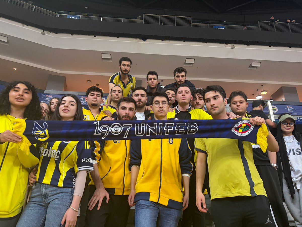 SEVİYORUZ SENİ CANI GÖNÜLDEN 
Fenerbahçe Beko 81-67 Asvel
