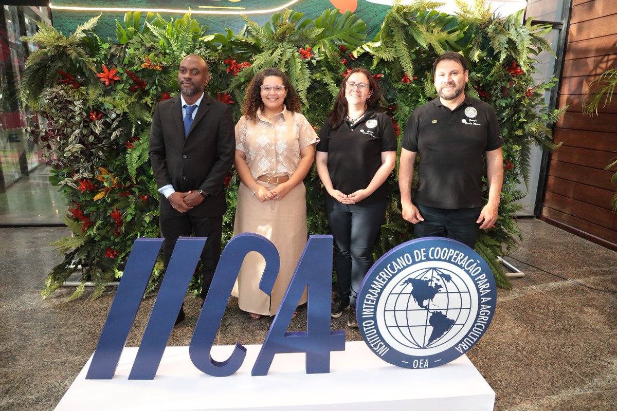 Pequeños agricultores compartieron sus historias de vida con Ministros de Agricultura en Brasilia y debatieron cómo favorecer arraigo y bienestar de comunidades en zonas rurales del hemisferio.
👉📰:  iica.int/es/prensa/noti…