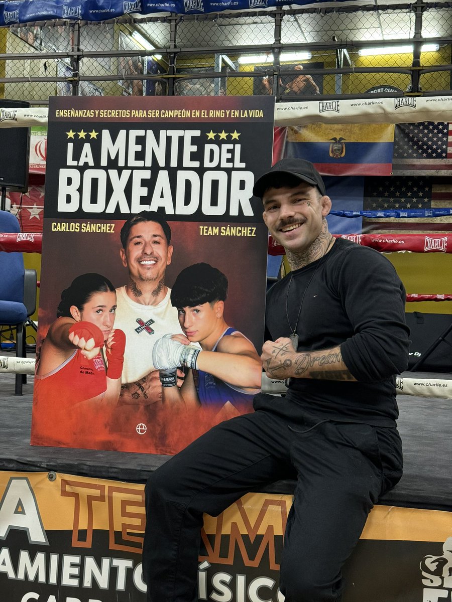En el estreno del libro del team Sánchez 💪