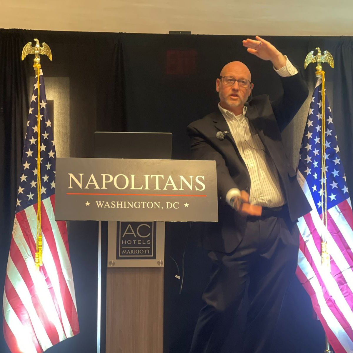TheNapolitans's tweet photo. 🎓 Día 1: CAMPAIGN MANAGEMENT SCHOOL DAY.
Joe Franco
Vicepresidente de Movilización
LeadingAge
Ponencia: Construyendo coaliciones de base.
#Napolitans
#CMSD
#Compol
#MarketingPolítico https://t.co/w56e0Mmdbm