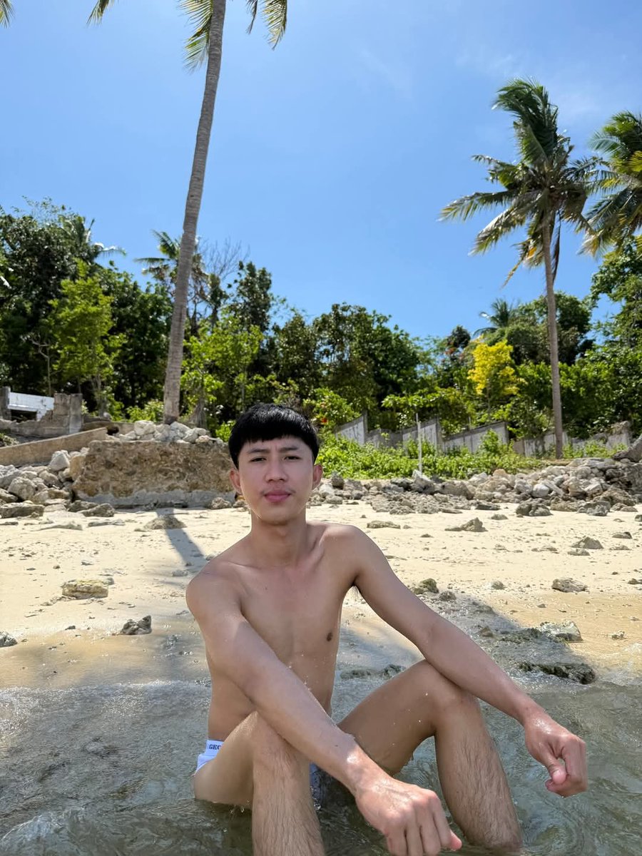 james tweet media