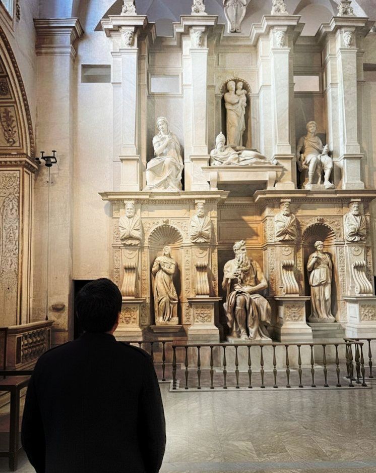 jpressmx's tweet image. Hace tiempo, frente al Moisés de Miguel Ángel, comprendí que la vida también se esculpe y se perfecciona: con tiempo, con lucha y con silencio. Roma, eterna. 

#Roma #Moisés #MiguelÁngel  #viaje #italia #mexicano #mochilero #mochilazo #paseo #periodista #periodismo #arte #history