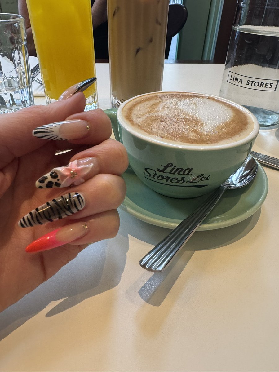 Rebecca More tweet media