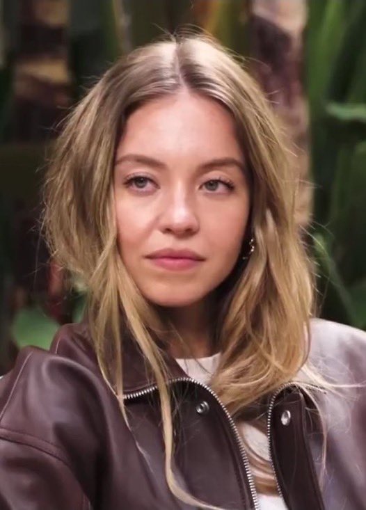 dyingscribe's tweet image. I don’t know how to explain the art here