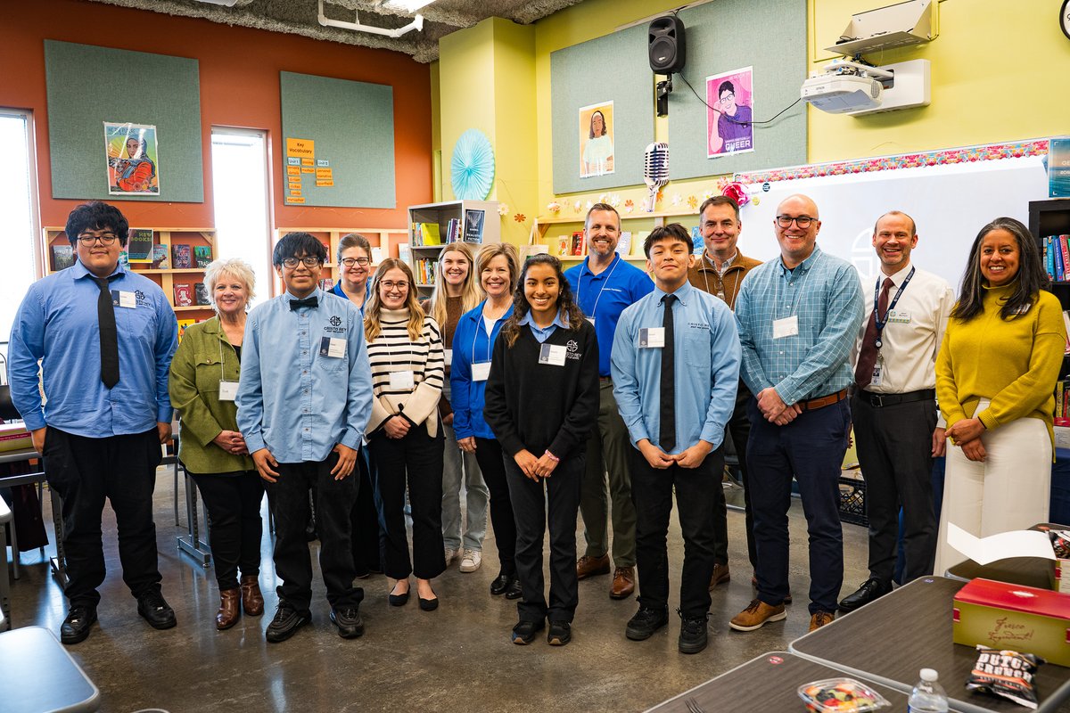 CRJesuit_TC's tweet image. Field Trip! Donaldson Company, a proud Cristo Rey supporter since 2012 and Corporate Work Study placement since 2016, visited our campus to meet student interns and tour the school. Thank you for investing in our students’ futures! #CristoRey #WorkStudy