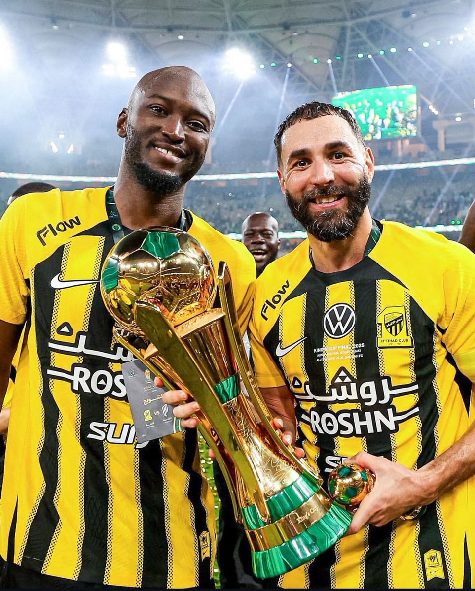 🚨🚨🚨🚨 "دانيلو بيريرا" لـ Onze Mondial: 

أنا سعيد في نادي #الاتحاد، ولست نادم على قرار انتقالي إلى هنا. 

💛💛💛💛💛💛💛💛💛💛