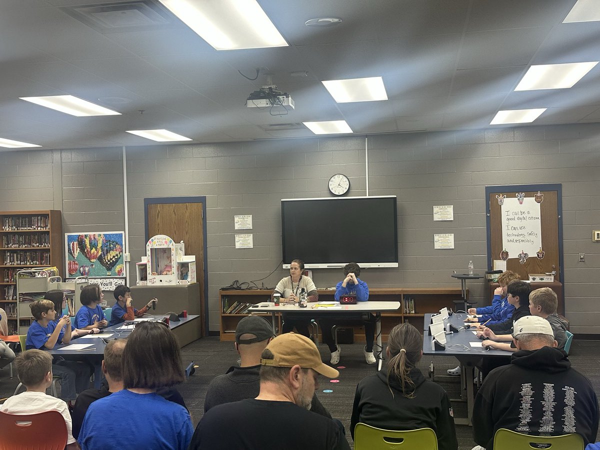 First elementary academic team match of the year! Let’s go ROYALS! 👑#beroyal