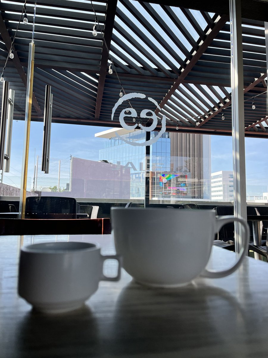 Pazgrajeda's tweet photo. Las mejores ideas, alianzas y decisiones… muchas nacieron con un café de por medio ☕
Porque lo importante no siempre sucede en la oficina, sino en una charla auténtica.😌
#CaféYNegocios #NetworkingReal #LiderazgoHumano #EmpresariosMX #VisiónDeFuturo #BienestarEjecutivo https://t.co/OtGk7zO4Yu