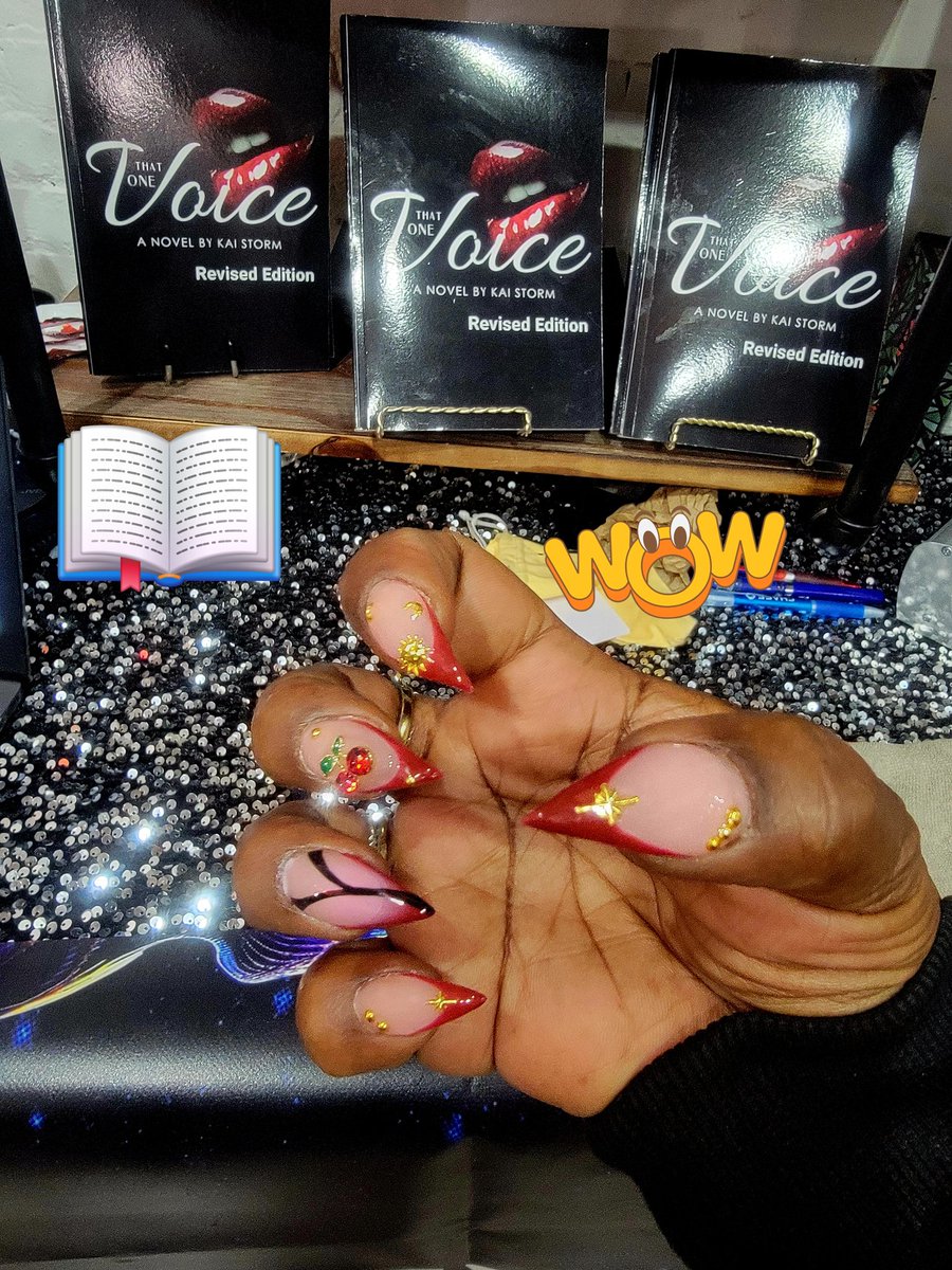 AlaniStory's tweet image. In buying black owned/supporting black woman owned business, I bring you Diamond Angel Beauty Bar 🔥💅 She's the first black woman that I ever let do my nails. It was a great experience, she was gentle and very affordable! #buyblack #shopblack #blackownedbusiness