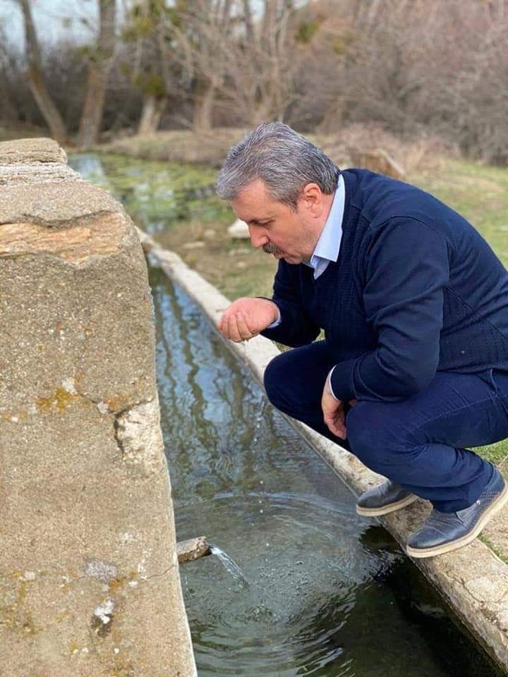 twit_alperen's tweet photo. Su gibi mütevazı,

Su gibi kıymetli,

Su gibi temiz,

Su gibi vazgeçilmez

@Mustafa_Destici https://t.co/ONwmQeXJsW