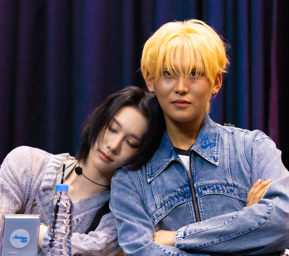 🦋😴🐵🙂
#엑스러브 #XLOV #HYUN #RUI #현 #루이