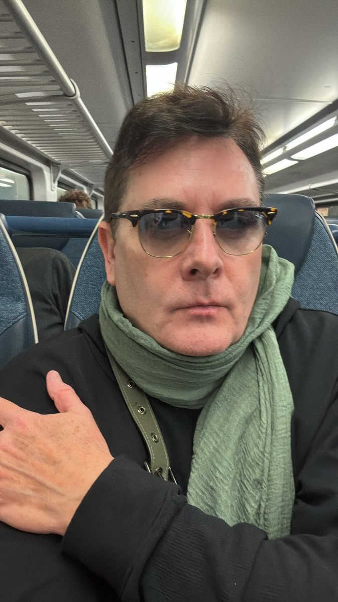 JohnBathkeLive's tweet image. Hello there. #journalist #entertainmentjournalist #OnTheGo #theatre #Broadway