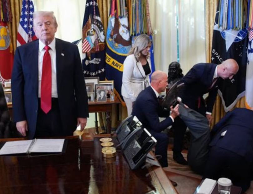 DuggleBogey's tweet photo. @theliamnissan Look how visibly pissed Trump is that his media time got interrupted by someone's health crisis. https://t.co/t73qgIZzwD