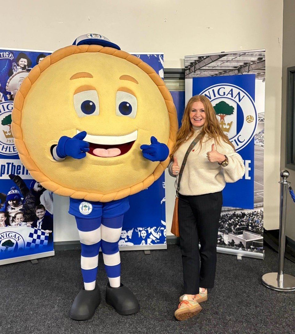 Claire_journo's tweet image. Best football mascot 
I&apos;ll start.. 

CRUSTY THE PIE, WIGAN ATHLETIC 🥧

#wigan #wiganathletic #wafc #football