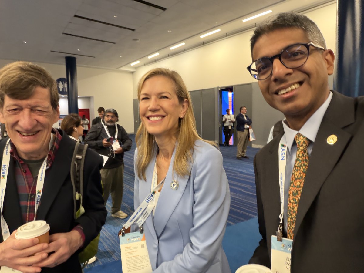 If we had ⁦<a href="/JPetiPeterdi/">Janos Peti-Peterdi</a>⁩, that would have been the last four chairs of PBKD study section ⁦<a href="/NIH/">NIH</a>⁩ ⁦<a href="/NIDDKgov/">NIDDK</a>⁩. 

Great to see Chip Brosius and ⁦<a href="/SusanQuaggin/">Susan Quaggin</a>⁩
#kidneywk 2025

🤞🏽science comeback🤞🏽