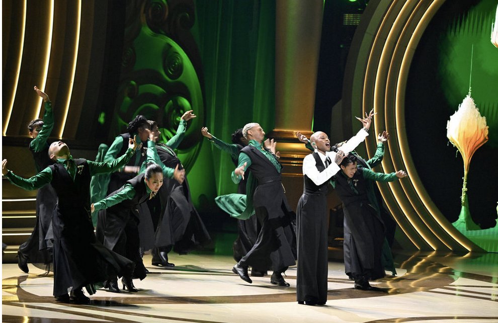 TVTango's tweet photo. 🌟Don't Miss Tonight @NBC 8-10pm (Next Day @peacock) Premiere @Fulwellent Special WICKED: ONE WONDERFUL NIGHT #Wicked #WickedOneWonderfulNight Starring #CynthiaErivo #ArianaGrande #MichelleYeoh #JeffGoldblum #EthanSlater #BowenYang #MarissaBode About https://t.co/DifoJNA0b2 https://t.co/EUSetymFOx
