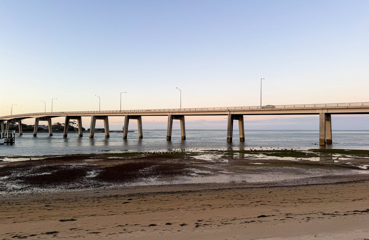 leane_matthew's tweet photo. Sunset at Phillip Island bridge https://t.co/qE1cWDm4ew