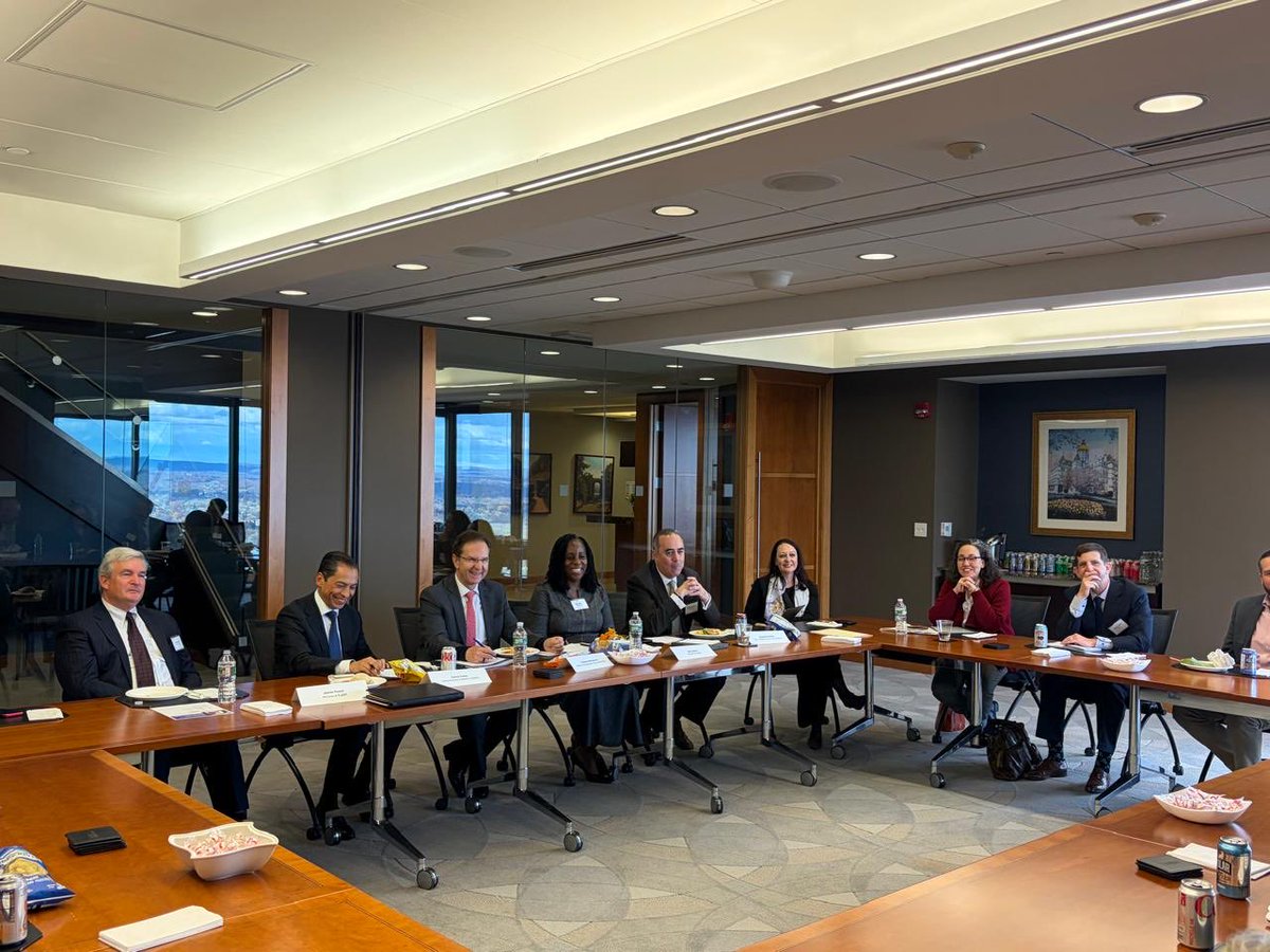 Consulado General de México en Boston tweet media