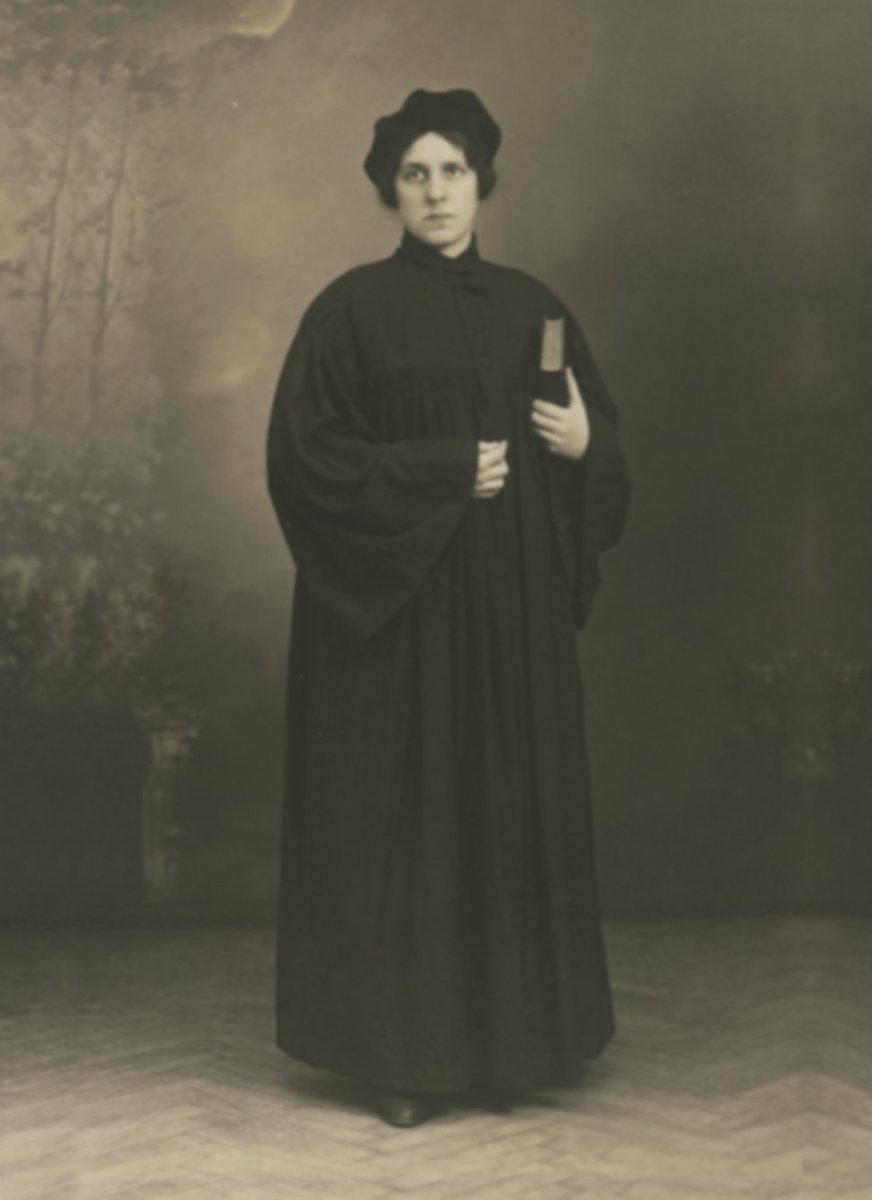 auschwitzxhibit's tweet image. November 1942 | Rabbi Regina Jonas was deported to the Theresienstadt ghetto. 

For two years, she assisted psychoanalyst Viktor Frankl, meeting deportees at the station to help them cope with shock and disorientation. 

Jonas was murdered in #Auschwitz in November 1944.