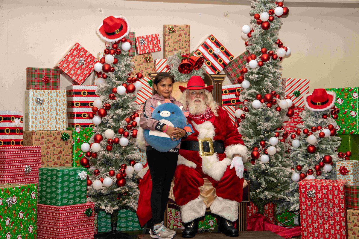 The Third Annual Country Christmas Celebration is set for December 11th. Hosted by the California Rodeo Salinas and presented by MYCARS.com, this free community event brings holiday joy to over 1,000 local children.
Read the full press release carodeo.com/press_release.…