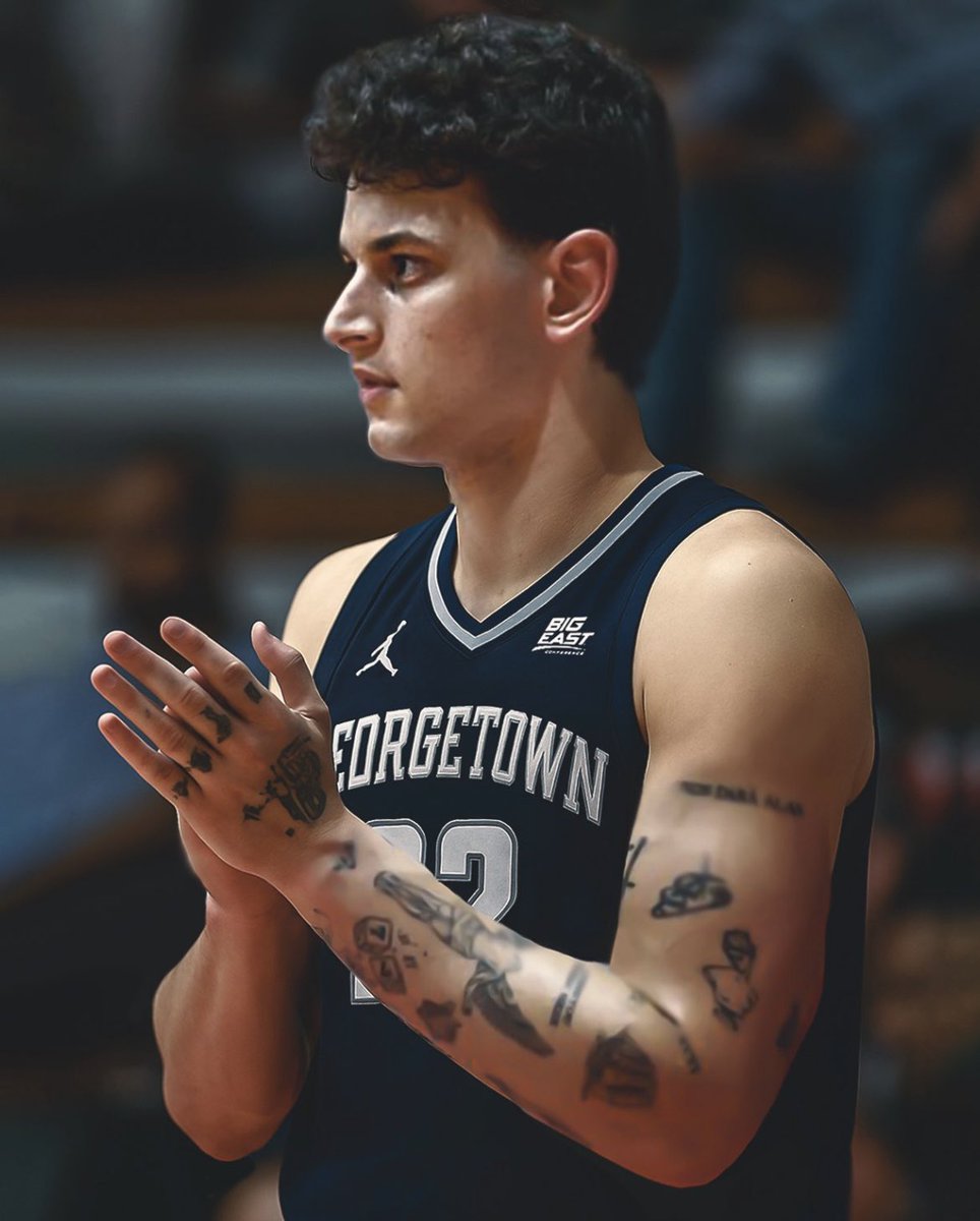 TravisBranham_'s tweet image. NEWS: Gabriel Landeira, a 6-foot-6 point guard out of Brazil, has committed to Georgetown and will enroll early for the 2025-26 season, he tells @247Sports.

Story: 247sports.com/college/basket…