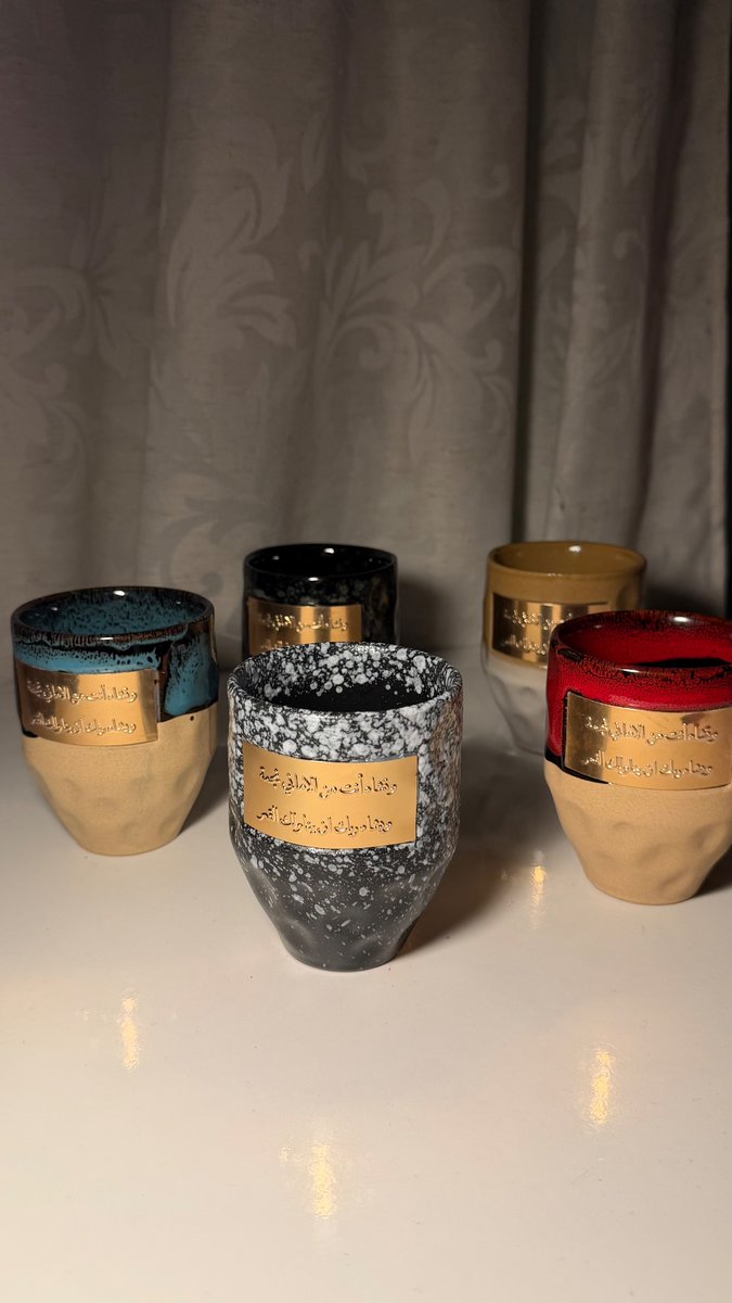 شريت وحدة و طحت بغرامها:
ما مر شهر إلا وأنا شاريه خمسة من الكولكشن🙂‍↕️

قيموا لي الجمال بالله 🥹