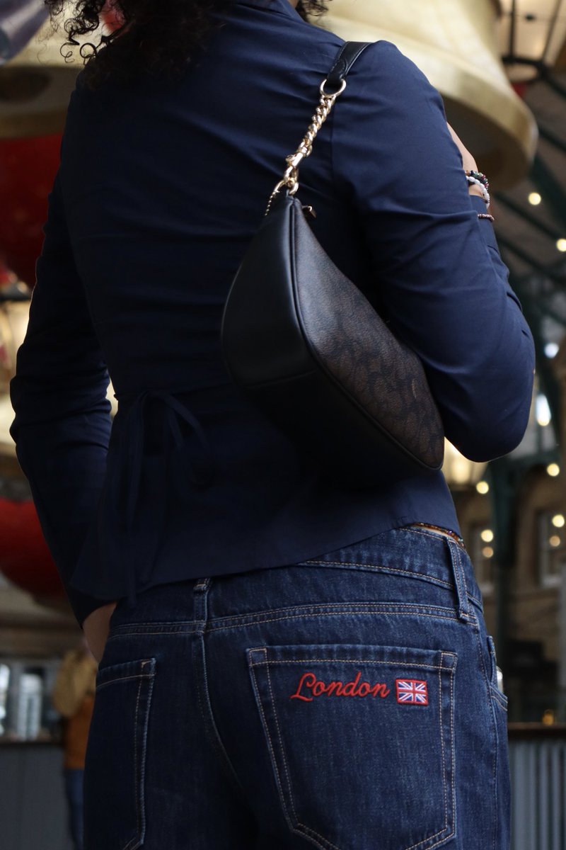 OnyxiLive's tweet image. loving the london life 💙