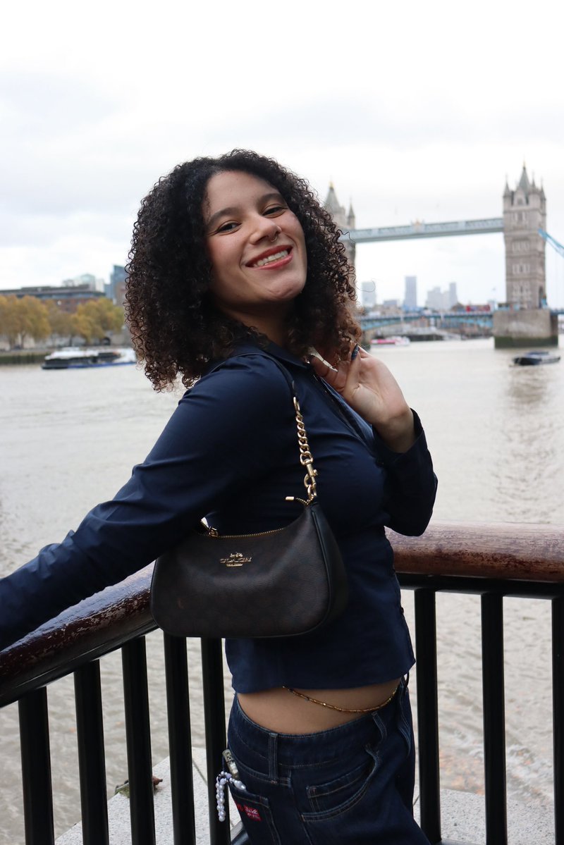 OnyxiLive's tweet image. loving the london life 💙