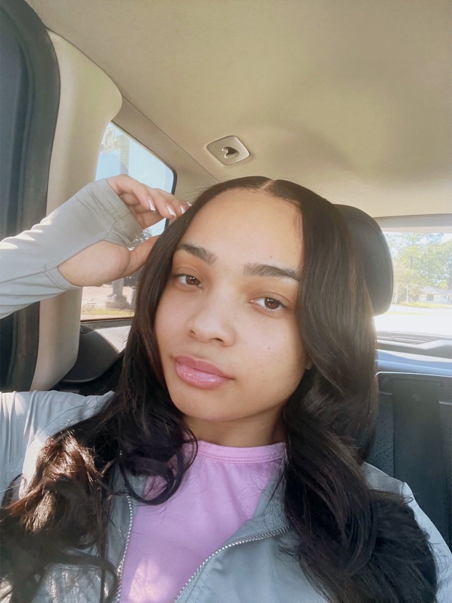 desadoreee's tweet image. soft shi