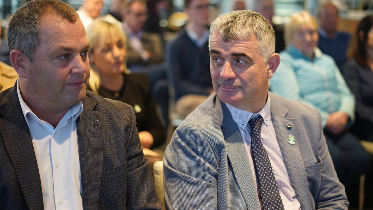 A fantastic day at Naas Racecourse for the official launch of Kildare Country Cllr Bill Clear. 

A massive thank you to Bill, his family and the people of Naas who attended today's launch joined by TD's and Councillors making the journey to Kildare from all over Ireland.