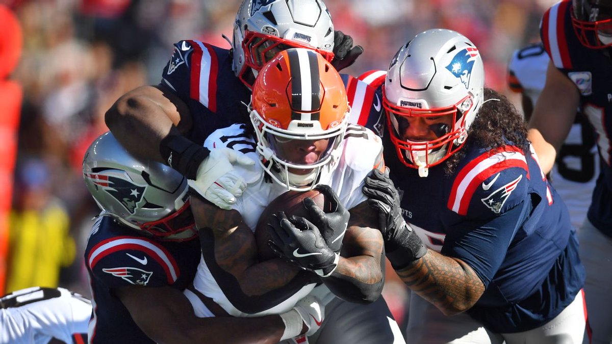 Before Quinshon Judkins got injured, he was averaging 15.3 FPPG

Here are the only RBs that have been averaging more than 15.3 FPPG this SZN AND are still active/healthy: ⬇️🚨

- CMC
- JT
- Bijan Robinson
- Josh Jacobs
- De’Von Achane
- James Cook
- Jahmyr Gibbs
- Javonte