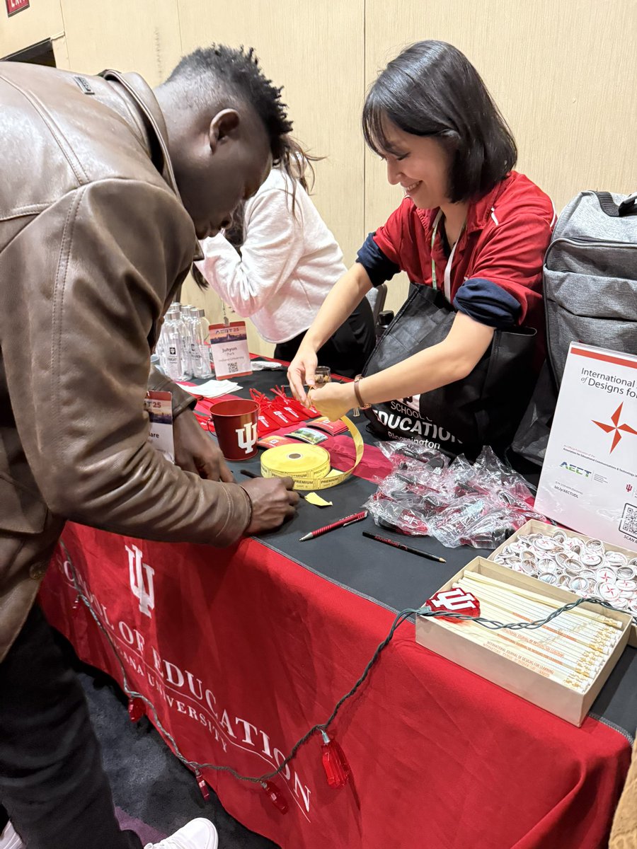 AECT's tweet photo. ✨ Campus connections in action! A big thanks to our university partners for welcoming attendees and sharing opportunities at #AECT25.

#aect #edtech https://t.co/P3rIelE42W