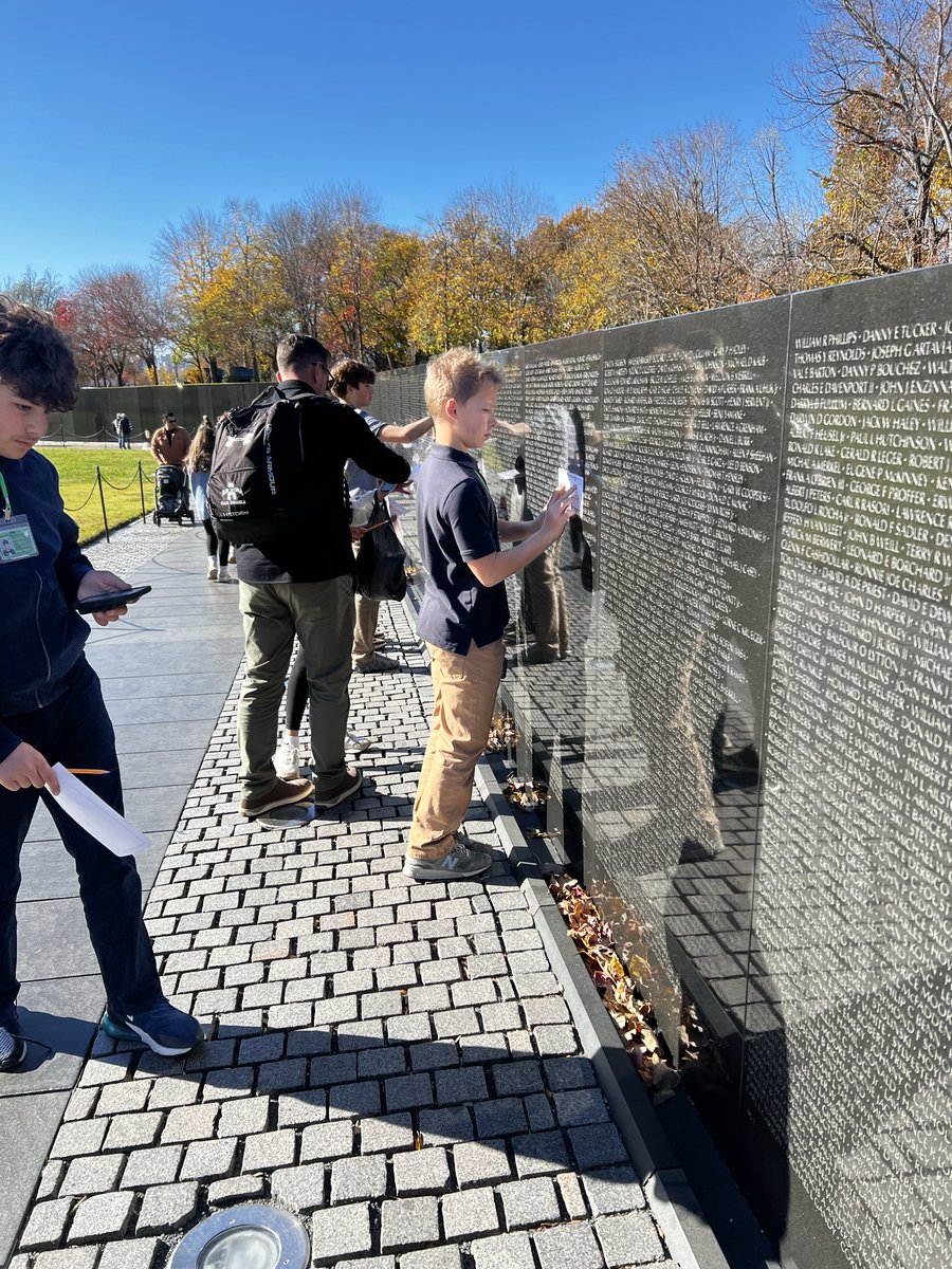 harmonbus2 tweet media