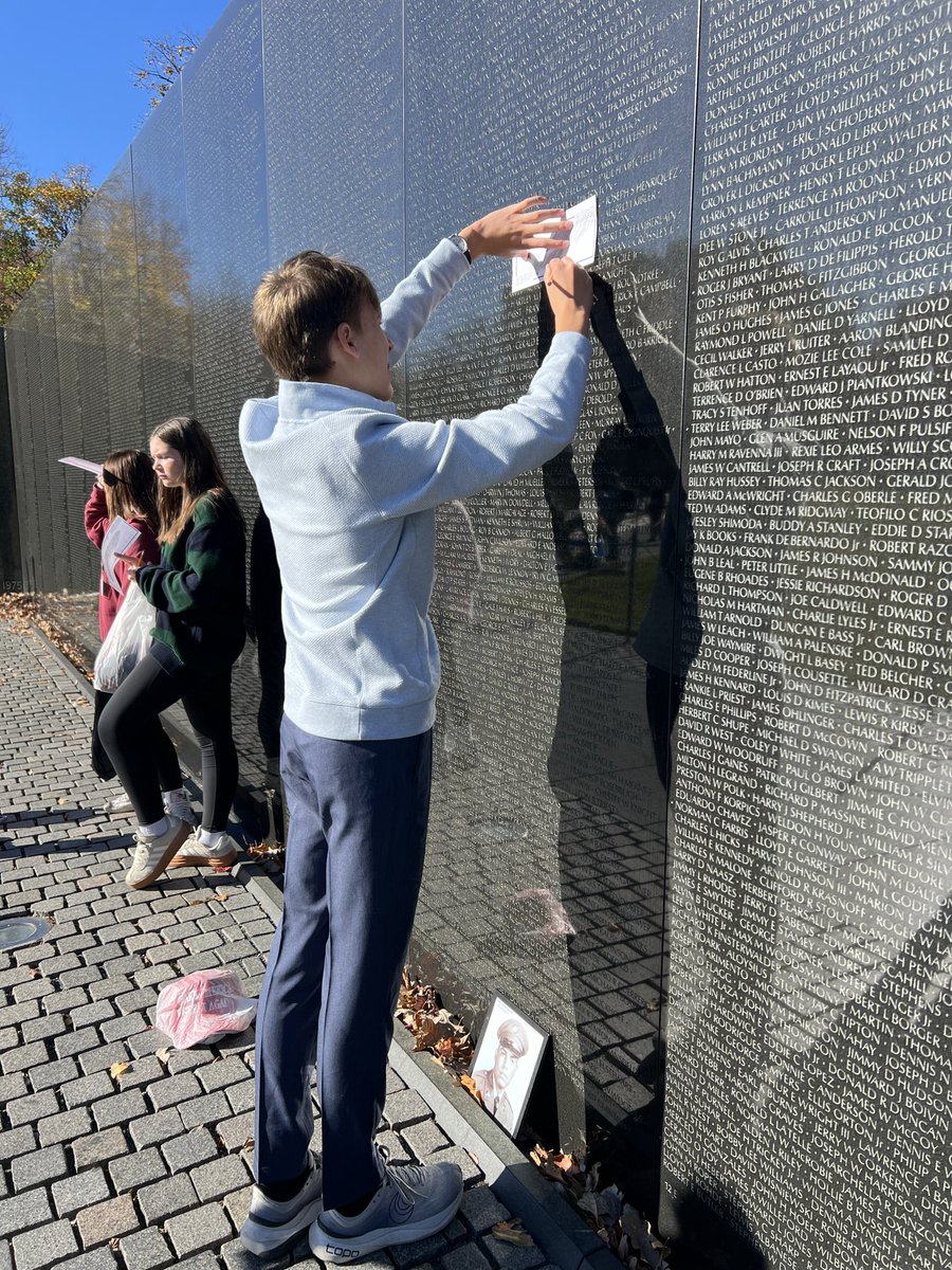 harmonbus2 tweet media