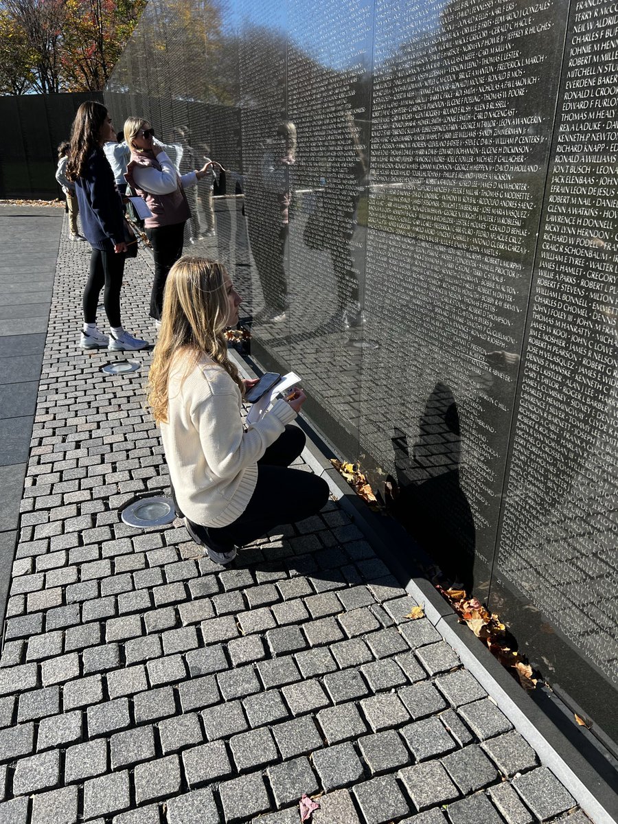 harmonbus2 tweet media