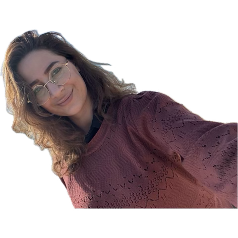 Mesela şöyle şeyler oluyor , “Ziman û jîyan” Kürtçe konuşma kulübümüz var diyorum, ben o grubu biliyorum diyorlar. Muazzam bişey. Sophia Psikolojim ‘i duymuştum dediklerinde de aynı hissiyatı yaşıyorum. O halde iyi ki varlar, ve doğum günümü bu iki oluşuma armağan ediyorum 🤗