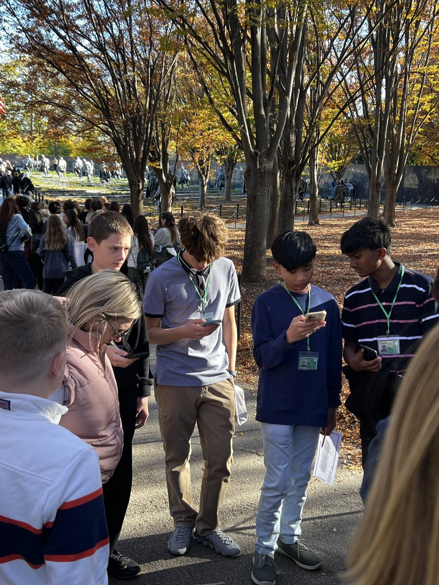 harmonbus2 tweet media