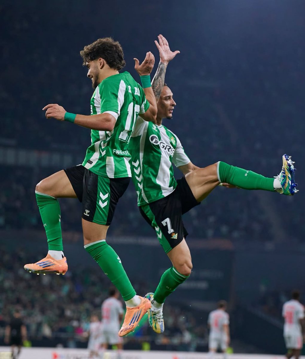 El Mago de las Botas Blancas tweet media